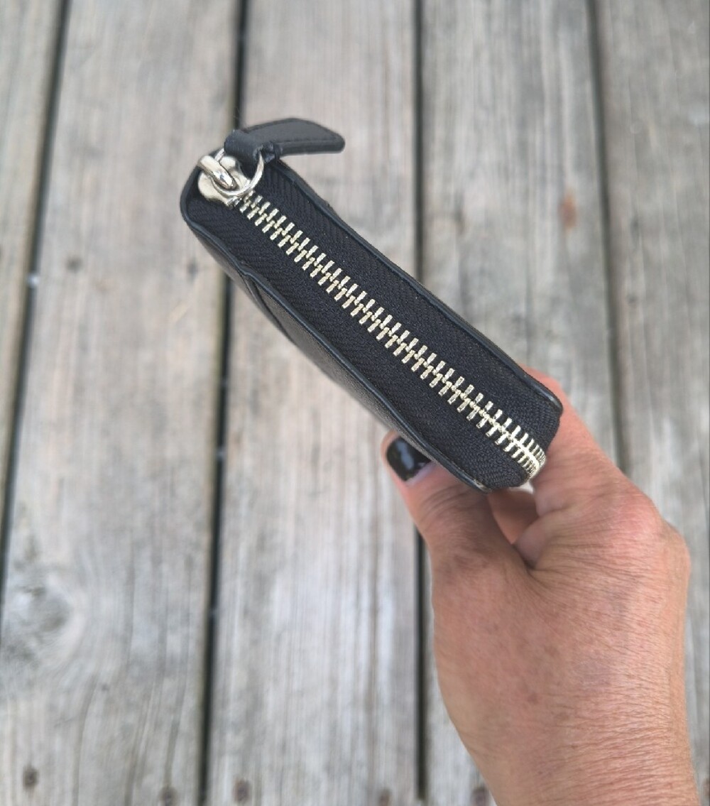 Coach || Classic Black Wallet - Picture 6 of 15